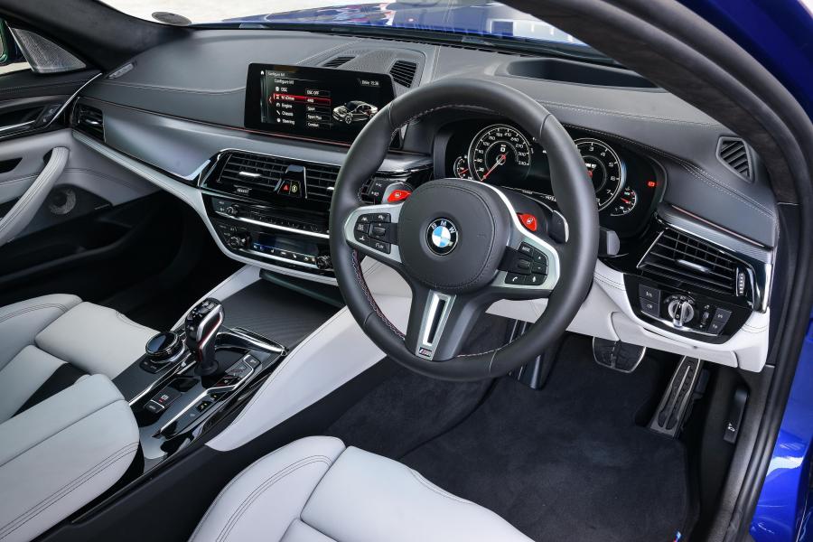 Интерьер BMW M5 (F90) 2018 года  (ZA) (фото 37 из 40)